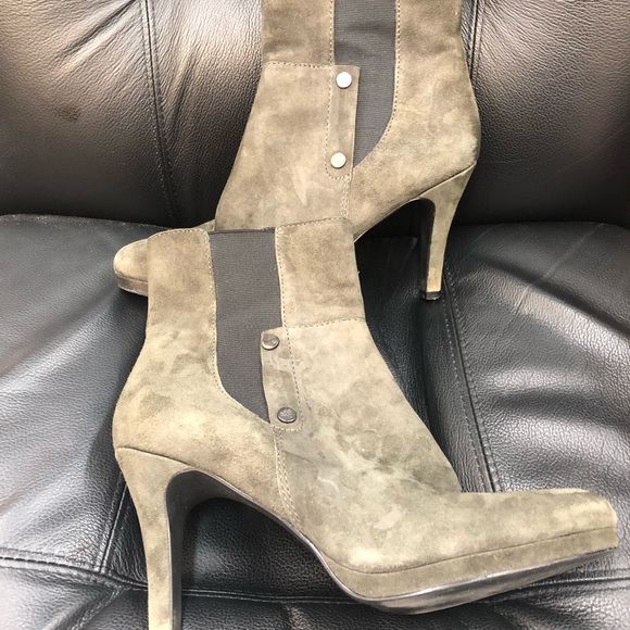 Tahari booties size 10 - Picture 4 of 6